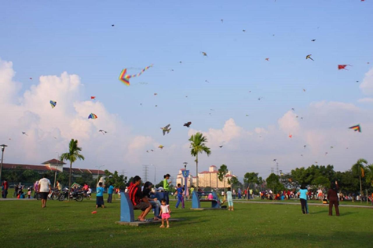 Kepong Homestay Selayang Batu Caves By Warm Home クアラルンプール エクステリア 写真